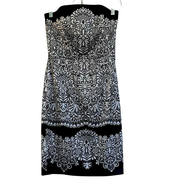 WHBM Strapless Black and White Minidress Fitted Silhouette Y2K style Size 0 - Picture 2 of 11